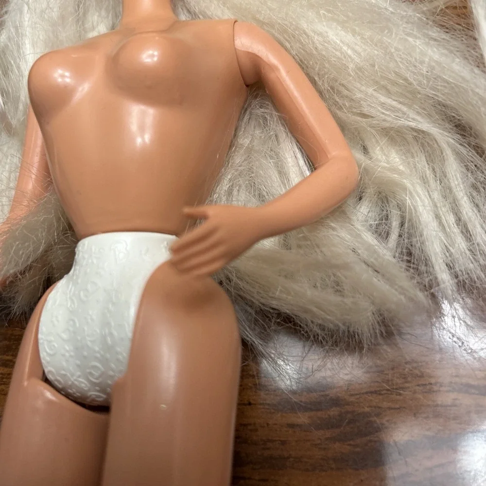 Barbie‎ 1976 Blonde White Hair Bangs